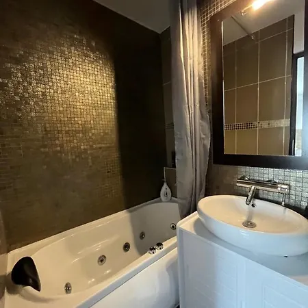 Apartment Mall Vitan Eveline Bucharest